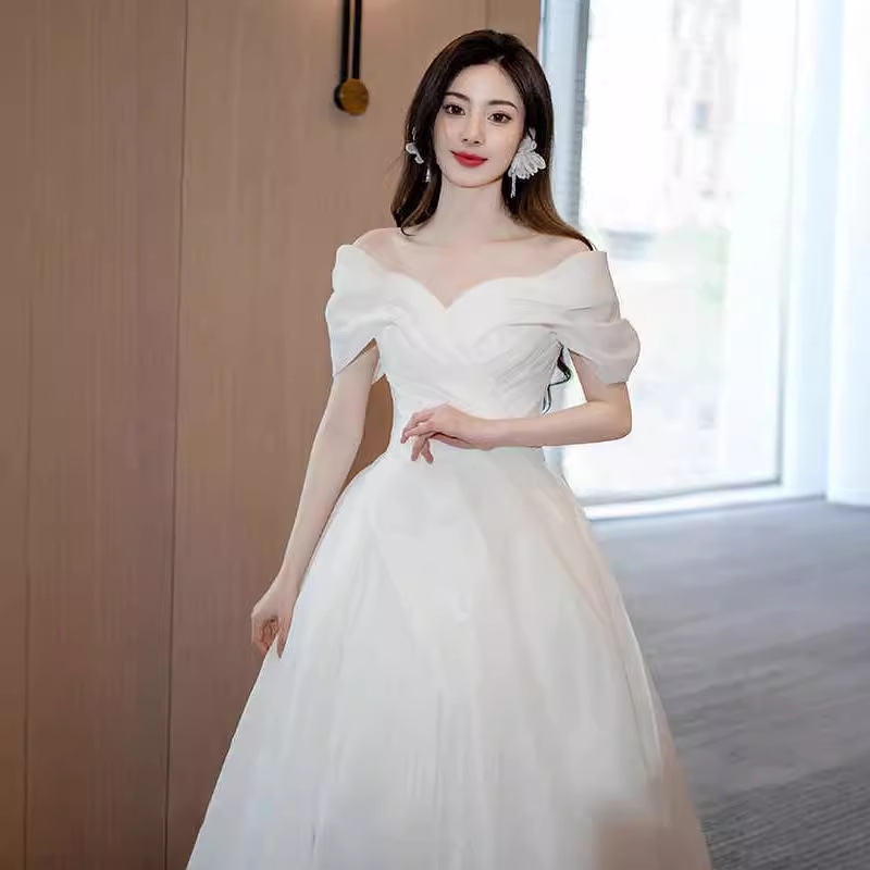 Abito da Sposa Leggero Stile F - Lighting Wedding Outdoor recensione e prezzo