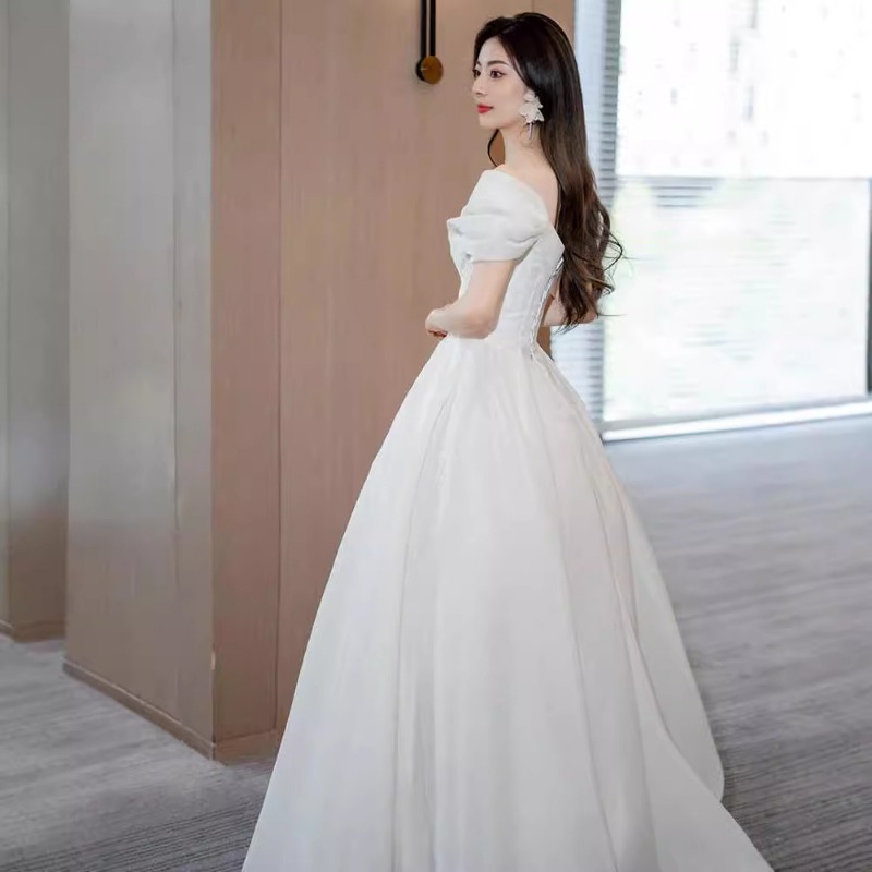 Abito da Sposa Leggero Stile F - Lighting Wedding Outdoor recensione e prezzo