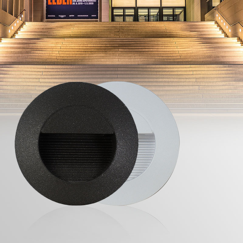Luce per scale a LED per ester - Outdoor Lighting Year Round recensione e prezzo